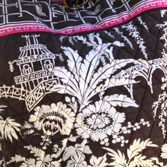 VERA BRADLEY  Large Tote in Brown Pink White Asian Inspired print with pink trim - Picture 4 of 16